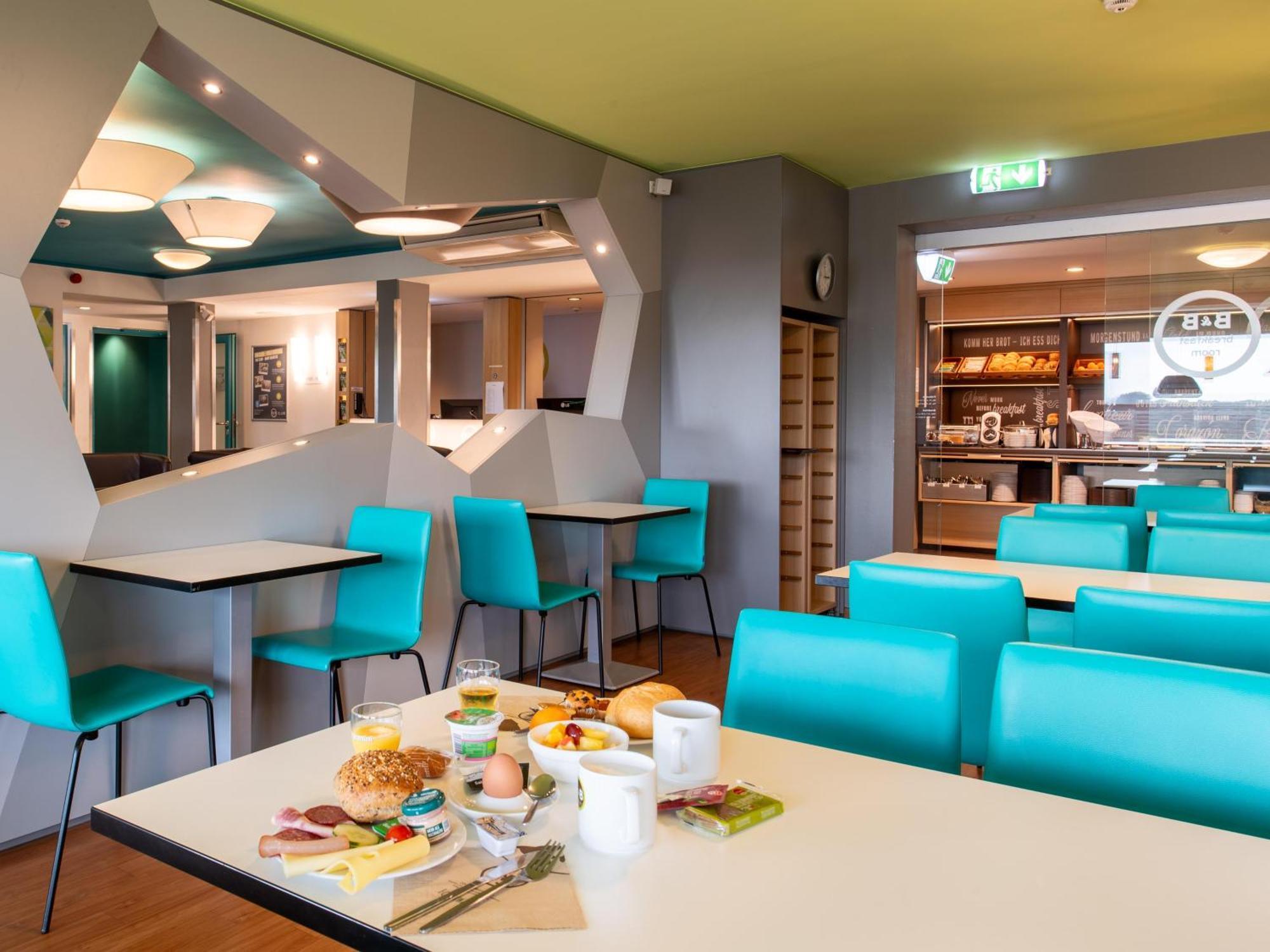 B&B Hotel Erlangen Buitenkant foto