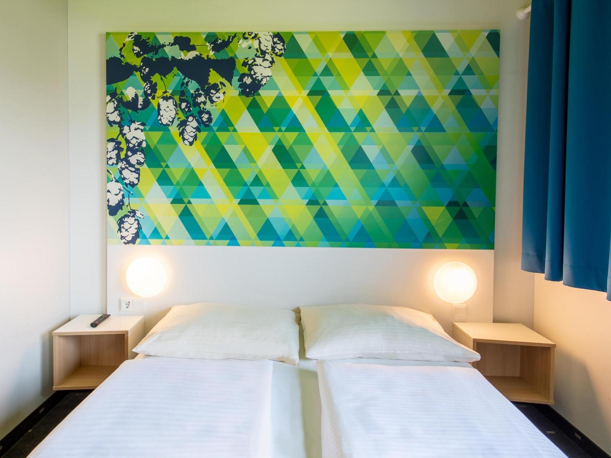 B&B Hotel Erlangen Buitenkant foto