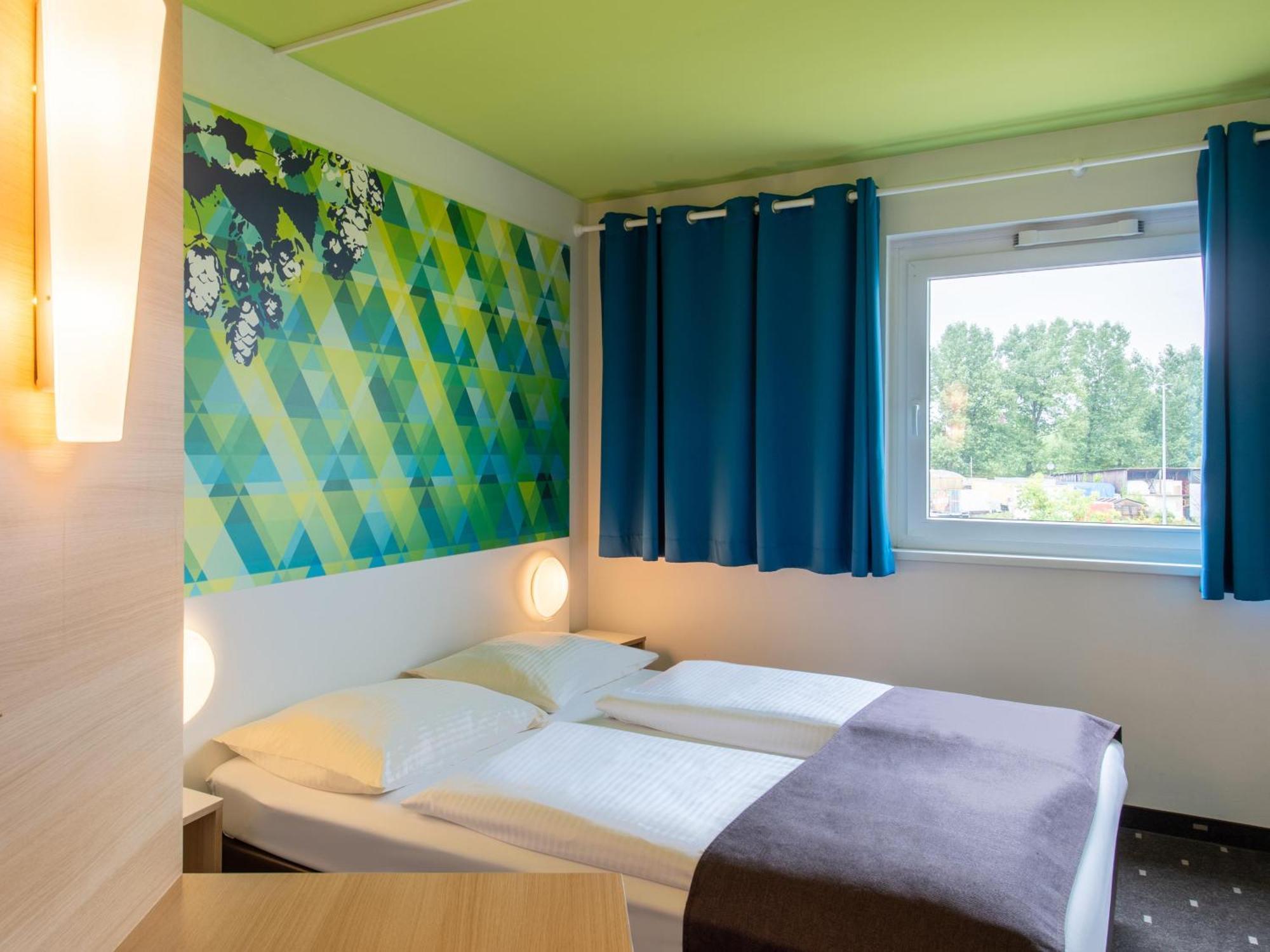 B&B Hotel Erlangen Buitenkant foto