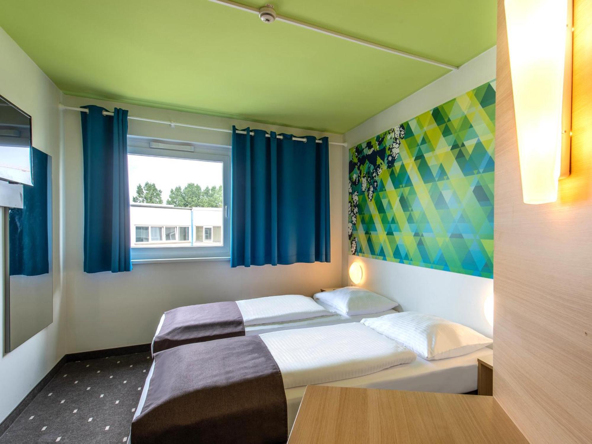 B&B Hotel Erlangen Buitenkant foto