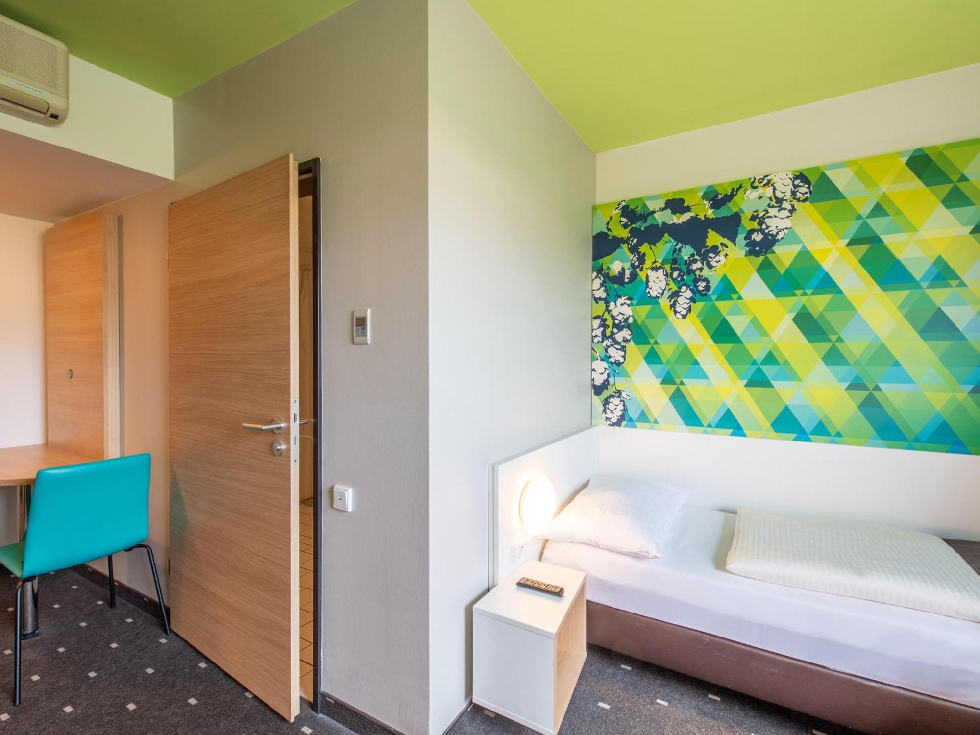 B&B Hotel Erlangen Buitenkant foto
