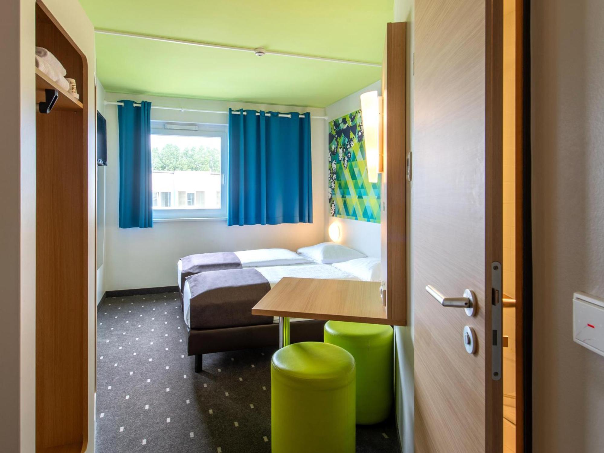 B&B Hotel Erlangen Buitenkant foto