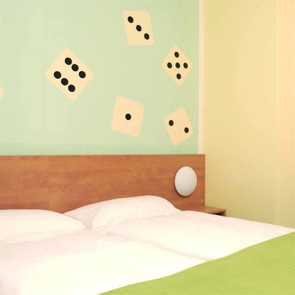 B&B Hotel Erlangen Buitenkant foto