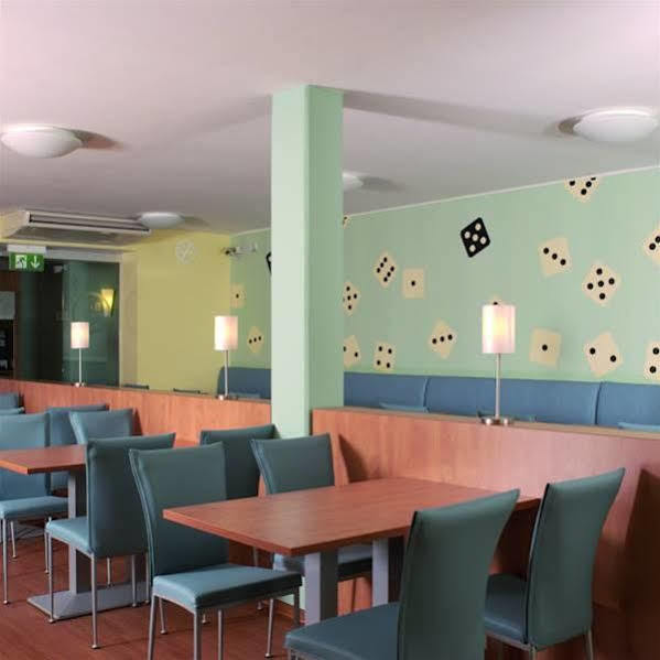 B&B Hotel Erlangen Buitenkant foto